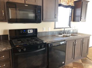 109 Greenhill Dr, White Lake, MI 48386