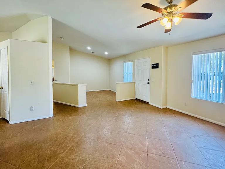79405 Avenida Las Palmas — Photo 3