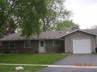 2516 Mitchell Dr, Woodridge, IL 60517