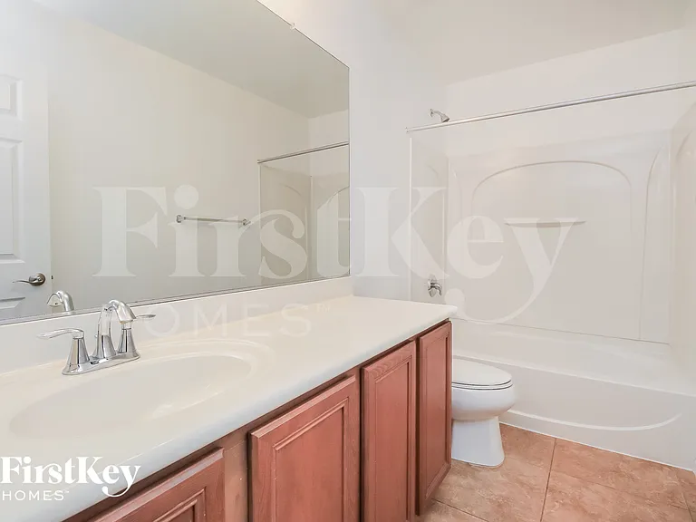 18582 W Vogel Ave — Photo 17