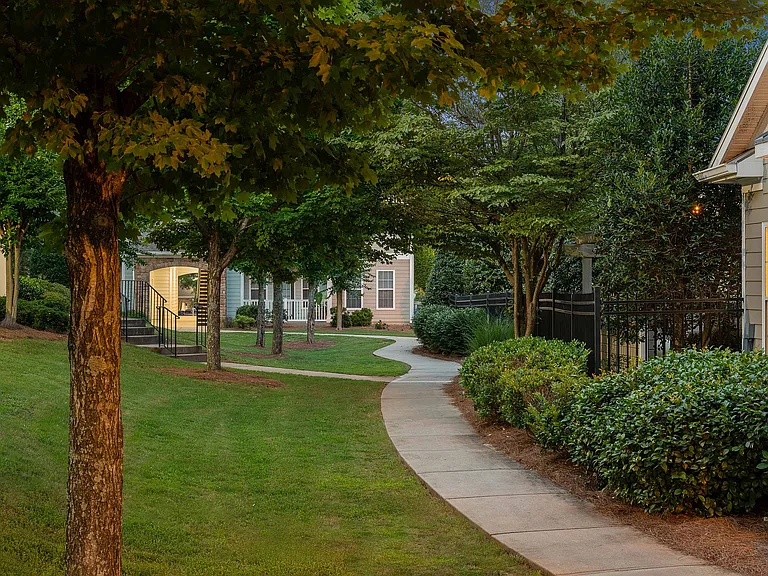C195580_CreeksideVista_DUSK_PATH_02