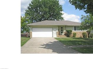 3318 Coventry Dr, Parma, OH