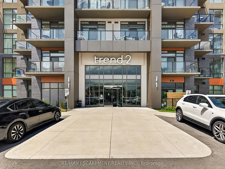 460 Dundas St E #522 — Photo 4