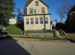 321 Monroe St, Dubuque, IA 52001