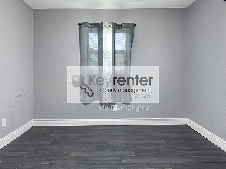 5923 19th St NE — Photo 18