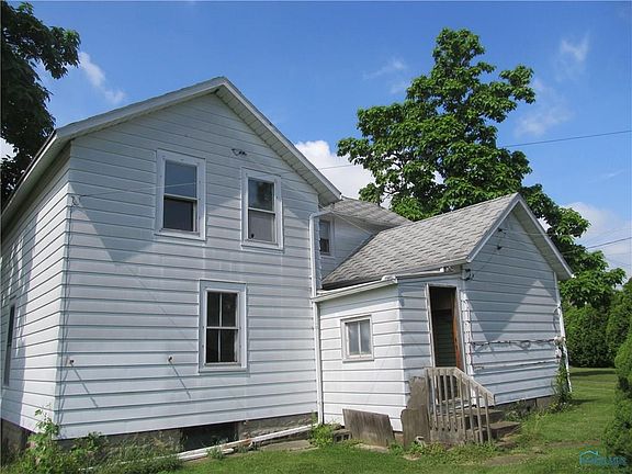 3rd image of 4903 Woodville Rd