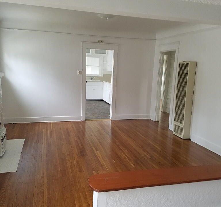 1st image of 4816 Earle Ave