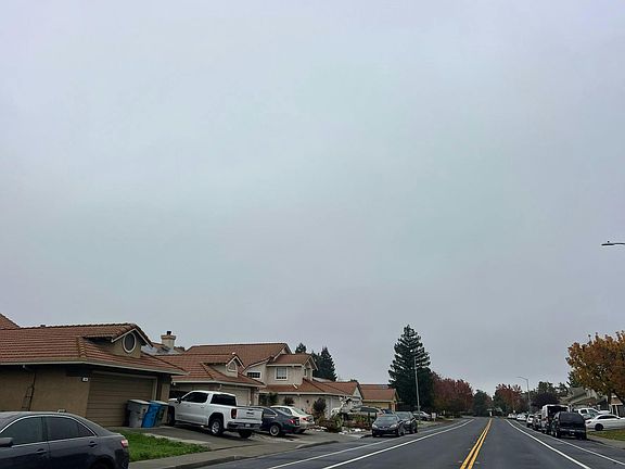 5th image of 965 Youngsdale Dr