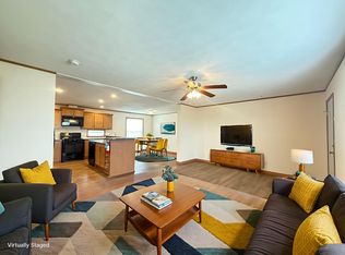 105 20th St NW #472, Stewartville, MN 55976