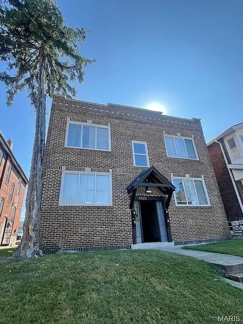 1st image of 5022 Elenore Ave