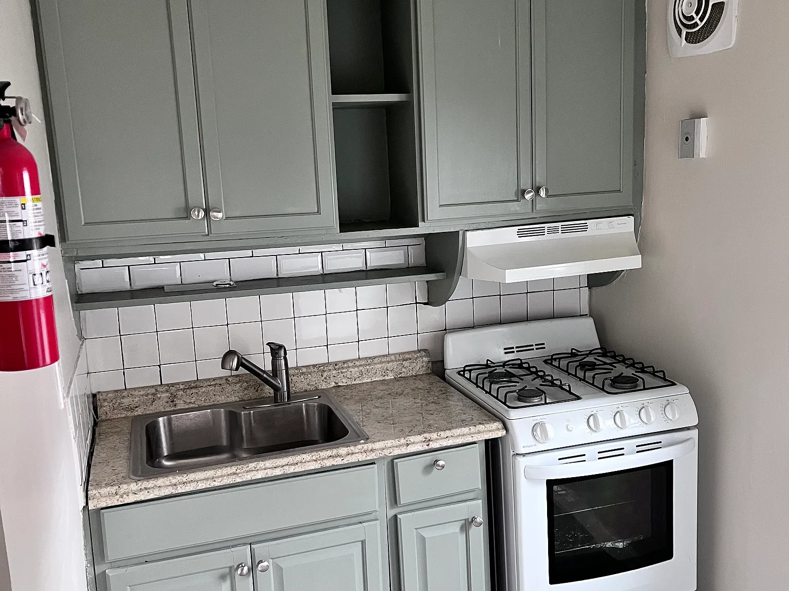 1 bed, 650 sqft, $1,700 — Photo 1