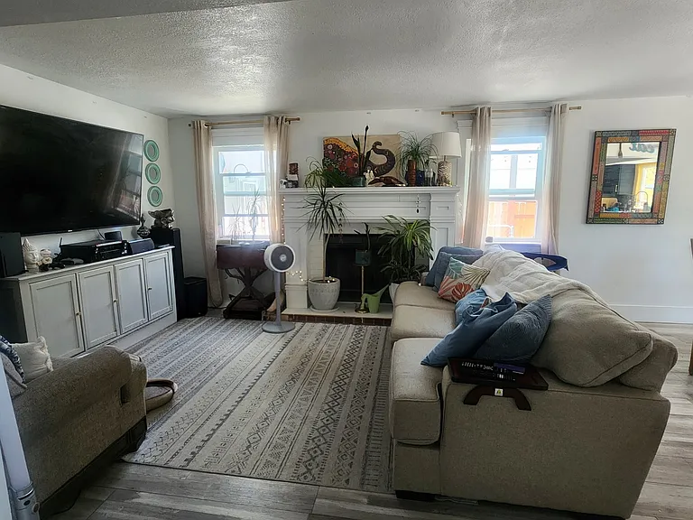 1627 Satellite Dr — Photo 4