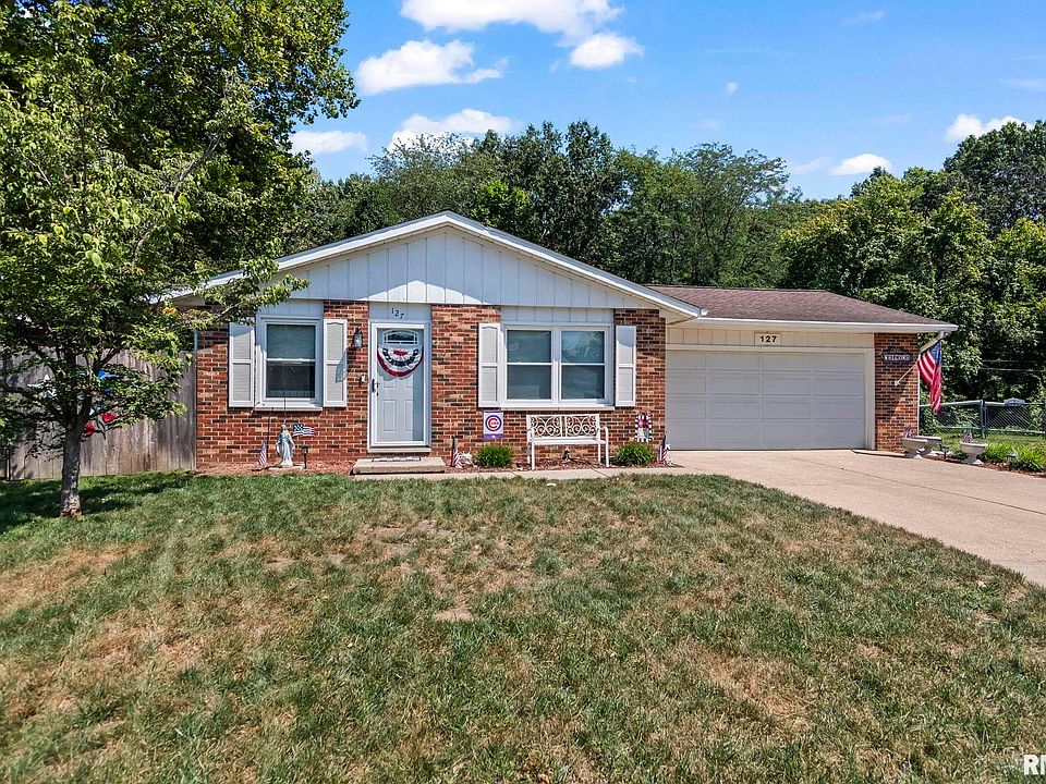 1st image of 127 E Hawkeye Way
