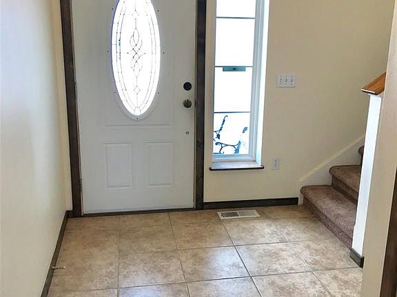 4th image of 103 W Shore Dr