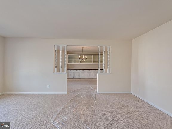 3rd image of 101 Camden Dr