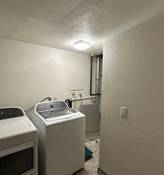 3 bed, 1.0 bath, 1040 sqft, $550 — Photo 21