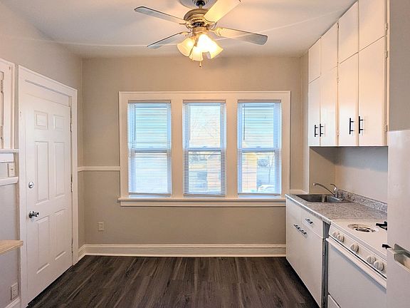4th image of 827 W Jefferson St #6-2E