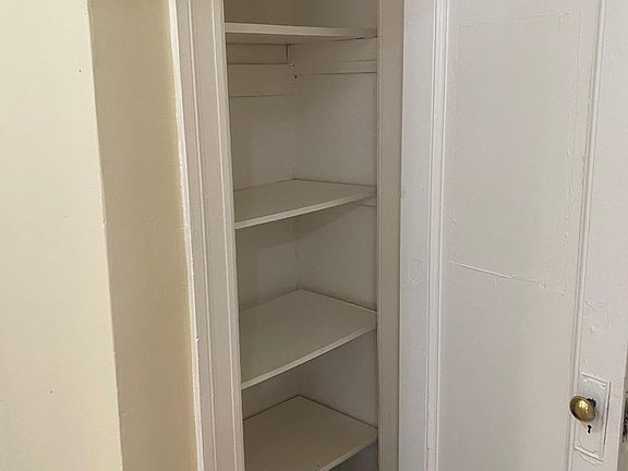 4th image of 1147 Manor Ave #2A