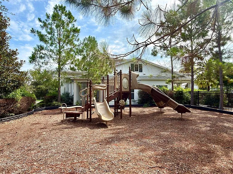 15381 Honeybell Dr — Photo 29
