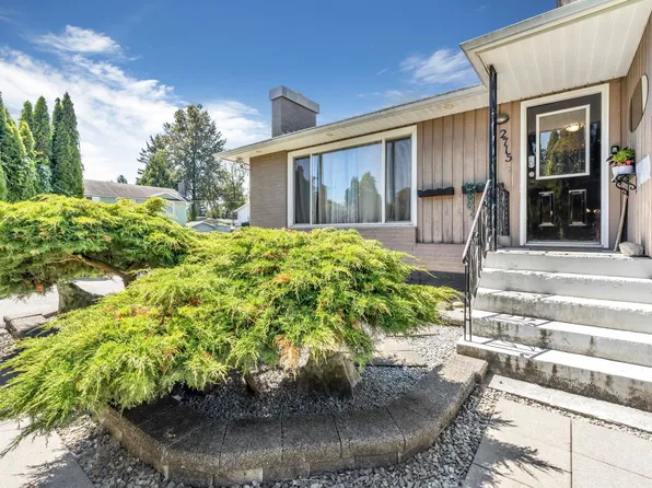 2715 Coast Meridian Rd, Pt Coquitlam, BC V3B 3M6