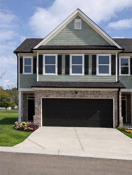 1st image of 15 Crest Dr #1