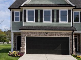 15 Crest Dr #1, Hartwell, GA 30643