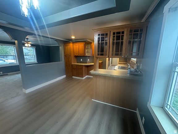 5th image of 710 Ash St