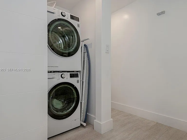 2301 Collins Ave #739 — Photo 9