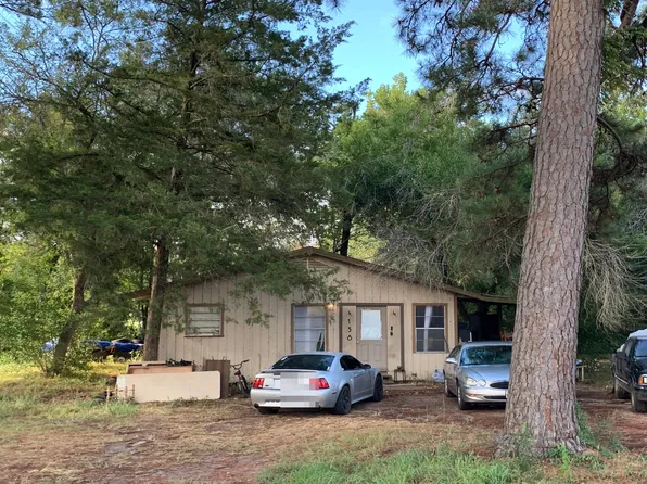 138 Hilltop, Onalaska, TX 77360