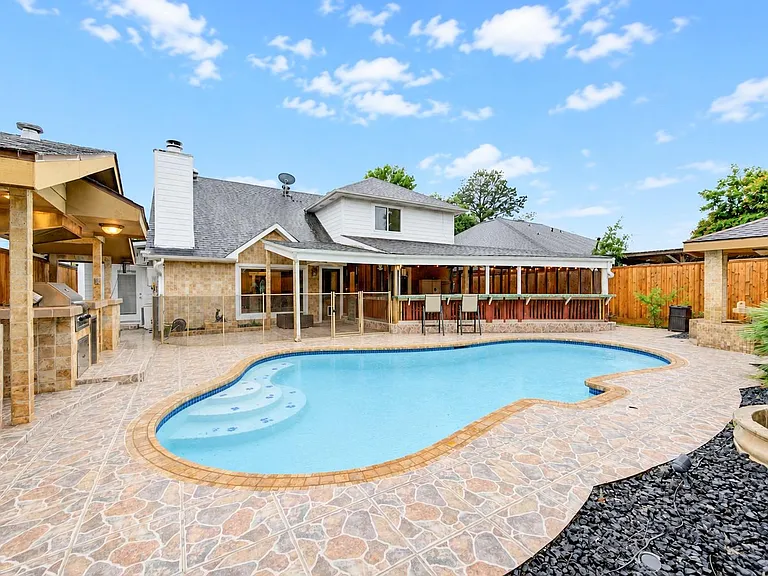 21450 Park Post Ln — Photo 43