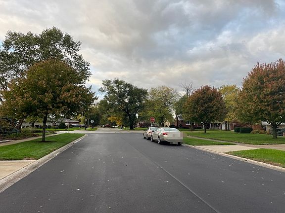 5th image of 9615 Boulevard Dr