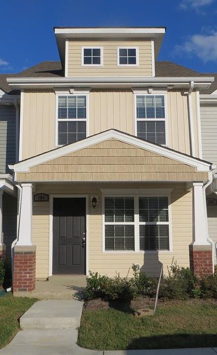 1st image of 164 Alexander Blvd