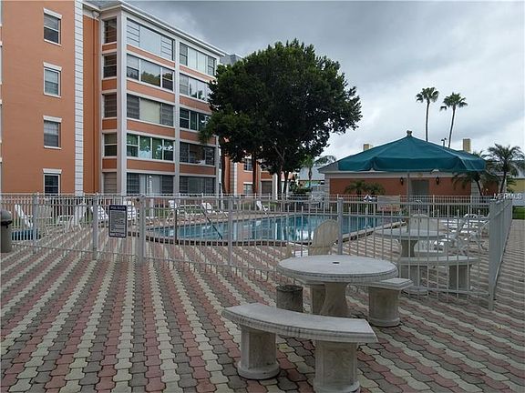 4th image of 6800 20th Ave N APT 509A