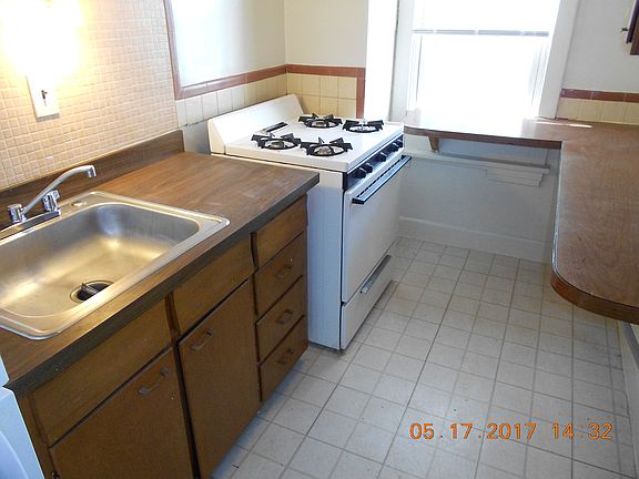 4th image of 3410 Walnut St APT 1