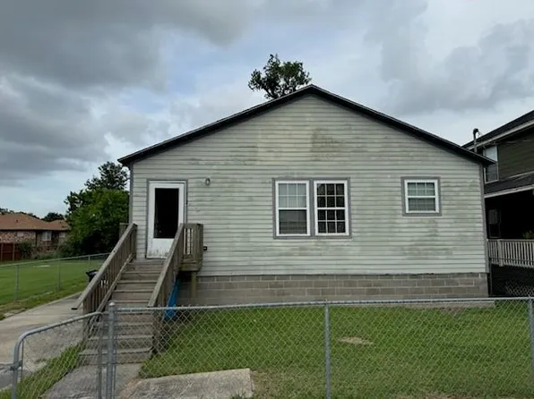 1927 Bridgehead Ln, Violet, LA 70092