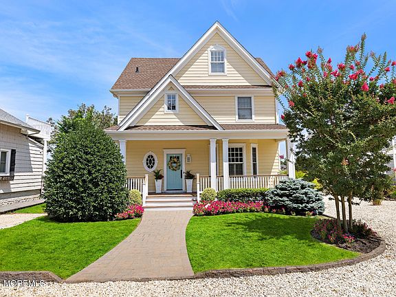 5th image of 201 Comanche Drive