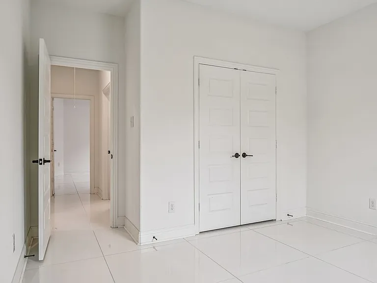 329 Magnolia St — Photo 5