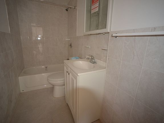 4th image of 35-48 32nd St #3R