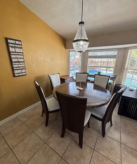 643 Basingstoke Ct — Photo 9