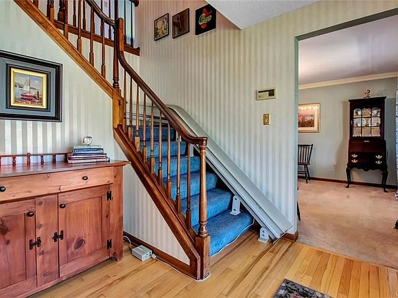 2nd image of 5433 Country Club Ln