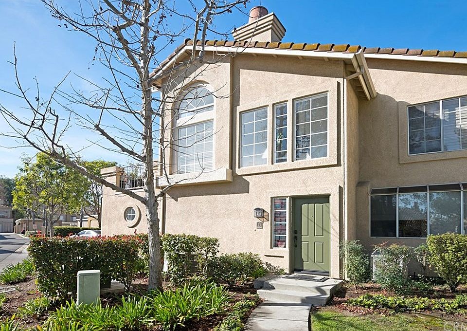 1st image of 21 Wisteria Pl