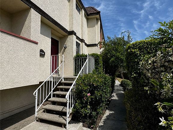 4th image of 3559 Whistler Ave