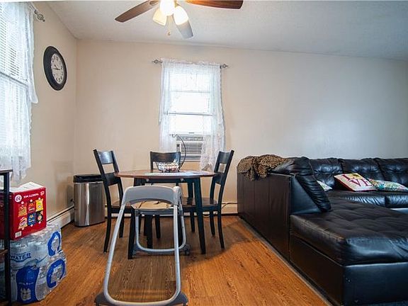 4th image of 112 Lyon Ave