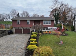 107 Tory Rd, Coraopolis, PA 15108