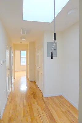 Rented by Compass | media 22