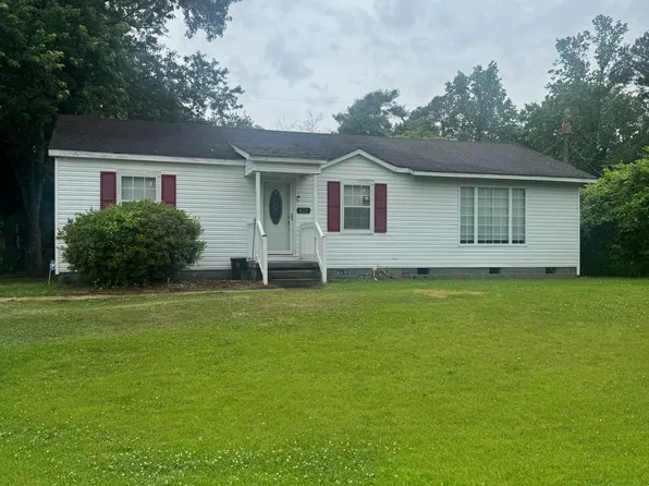 622 Leahy Cir, Talladega, AL 35160