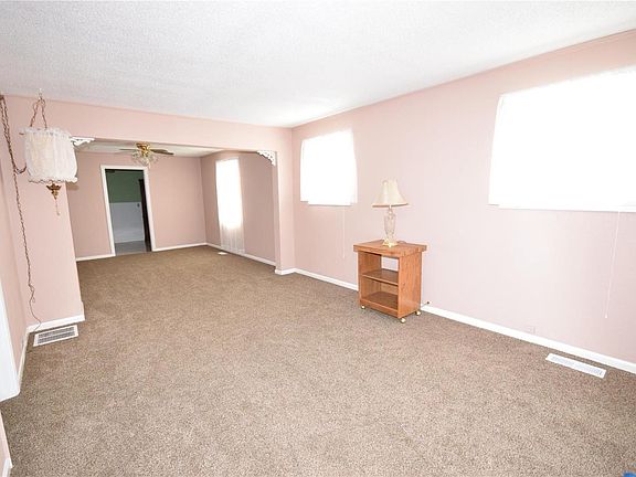 4th image of 2844 Madison Ave