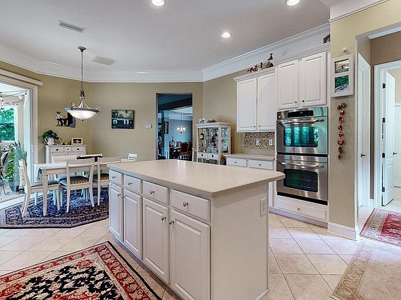 4th image of 7759 Watermark Ln