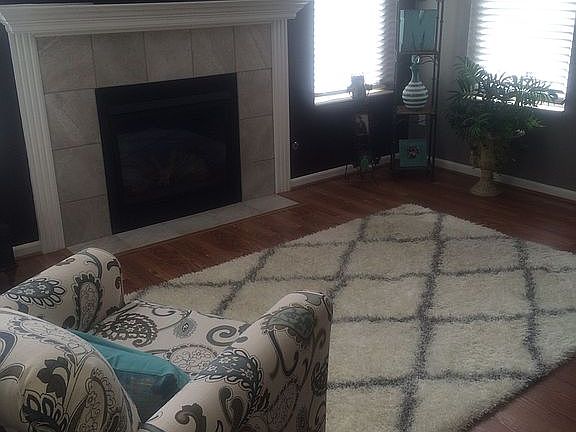 5th image of 27 Autumn Woods Dr