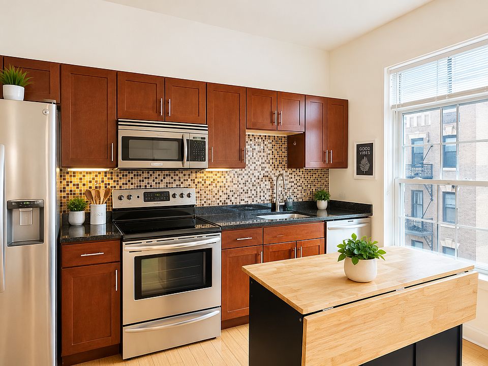 1st image of 9 Gardner St #10